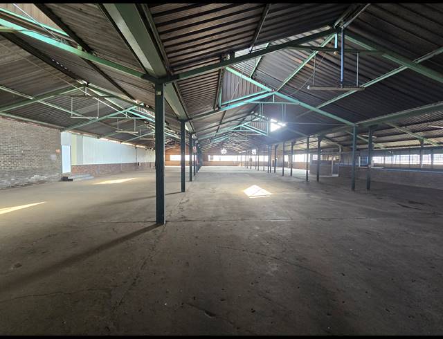 2,743M² WAREHOUSE TO LET IN ANDERBOLT